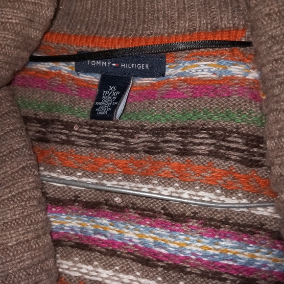 Cardigan - Picture 2 of 3